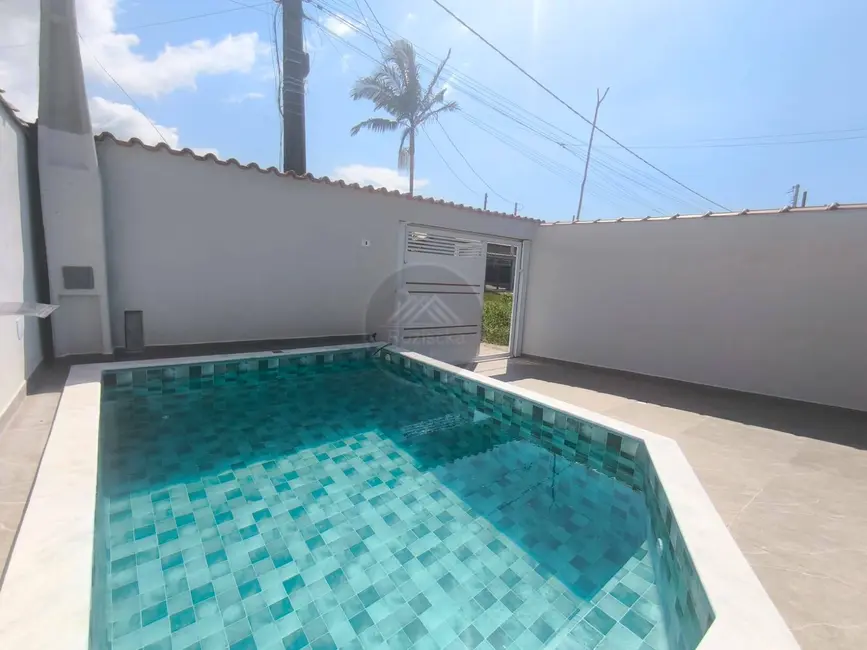 Foto 1 de Casa com 2 quartos à venda, 130m2 em Itanhaem - SP