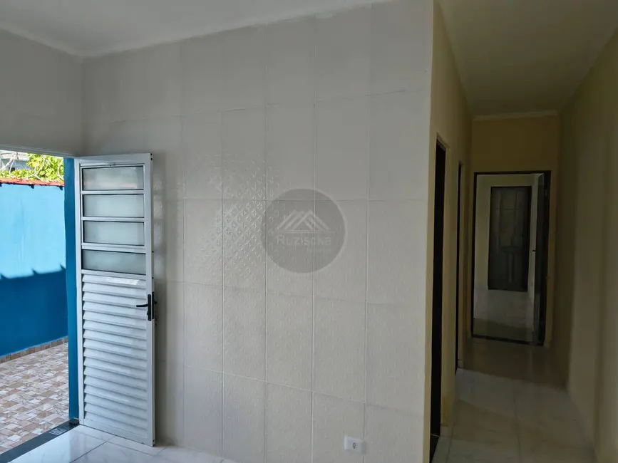 Foto 8 de Casa com 2 quartos à venda, 130m2 em Itanhaem - SP