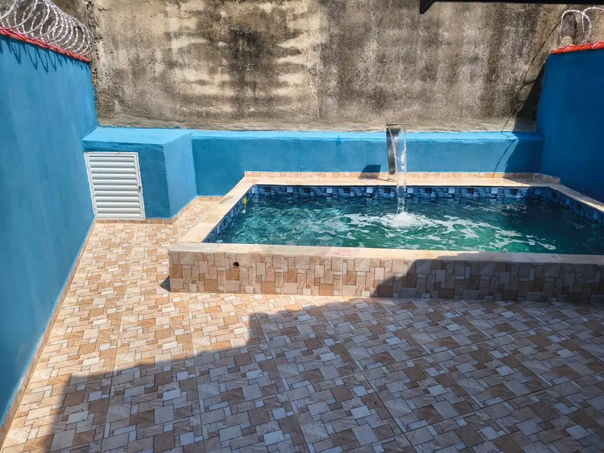 Foto 4 de Casa com 2 quartos à venda, 130m2 em Itanhaem - SP