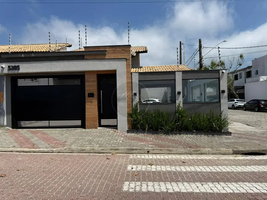 Foto 4 de Casa com 3 quartos à venda, 200m2 em Itanhaem - SP