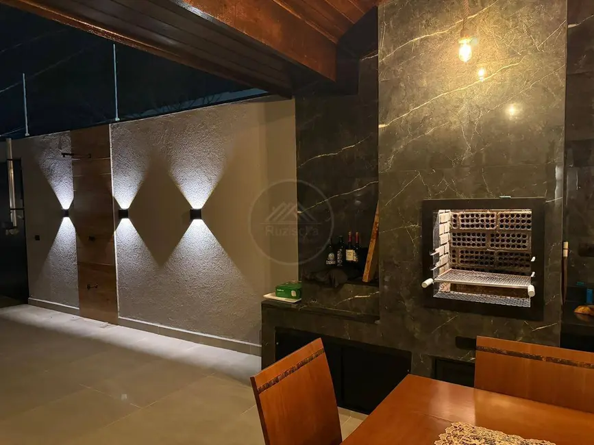 Foto 9 de Casa com 3 quartos à venda, 200m2 em Itanhaem - SP