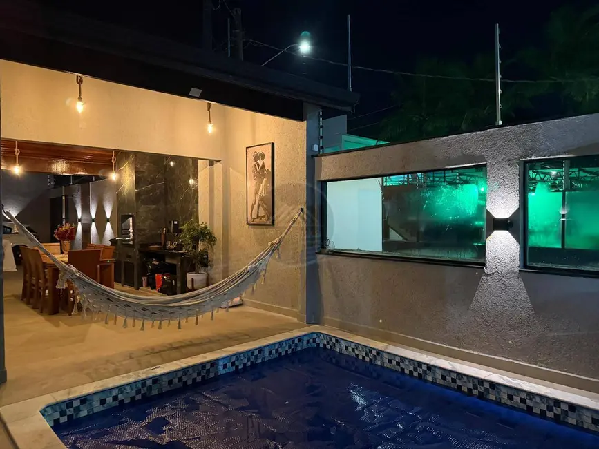 Foto 1 de Casa com 3 quartos à venda, 200m2 em Itanhaem - SP