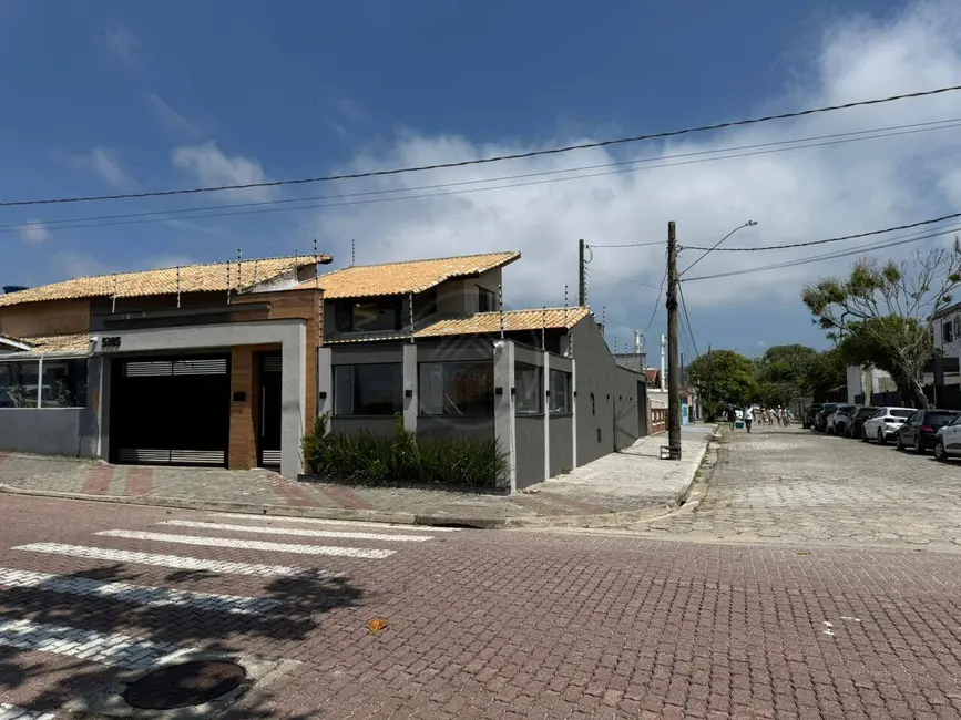 Foto 3 de Casa com 3 quartos à venda, 200m2 em Itanhaem - SP