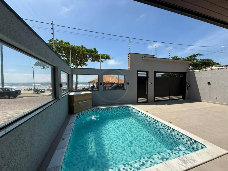 Foto 2 de Casa com 3 quartos à venda, 200m2 em Itanhaem - SP