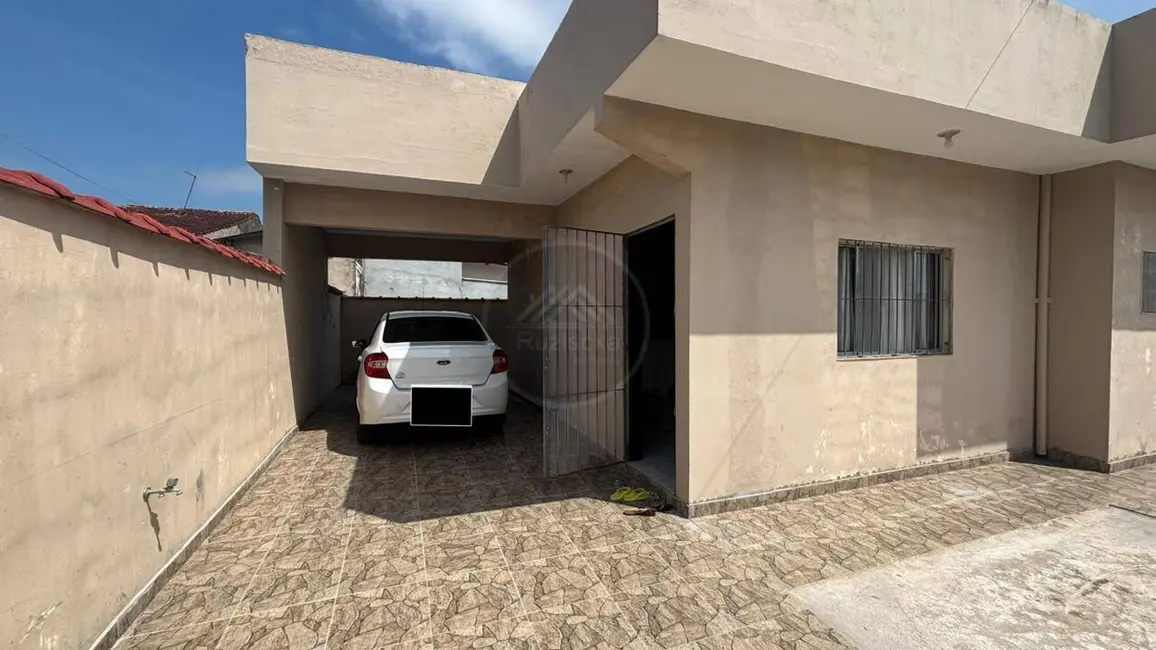 Foto 1 de Casa com 2 quartos à venda, 173m2 em Itanhaem - SP
