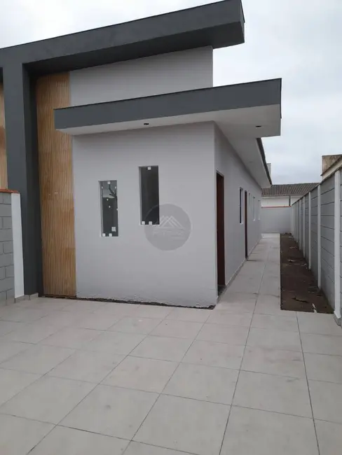 Foto 2 de Casa com 1 quarto à venda, 125m2 em Itanhaem - SP