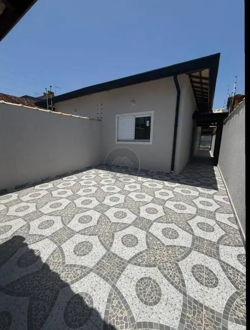 Foto 2 de Casa com 2 quartos à venda, 144m2 em Itanhaem - SP