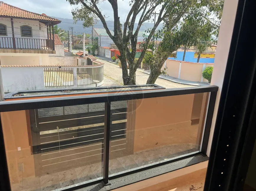 Foto 2 de Casa com 3 quartos à venda, 167m2 em Itanhaem - SP