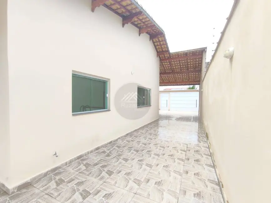 Foto 6 de Casa com 3 quartos à venda, 300m2 em Itanhaem - SP