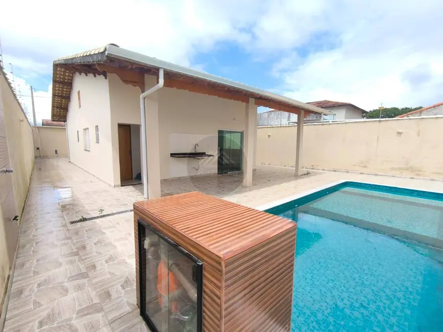 Foto 2 de Casa com 3 quartos à venda, 300m2 em Itanhaem - SP