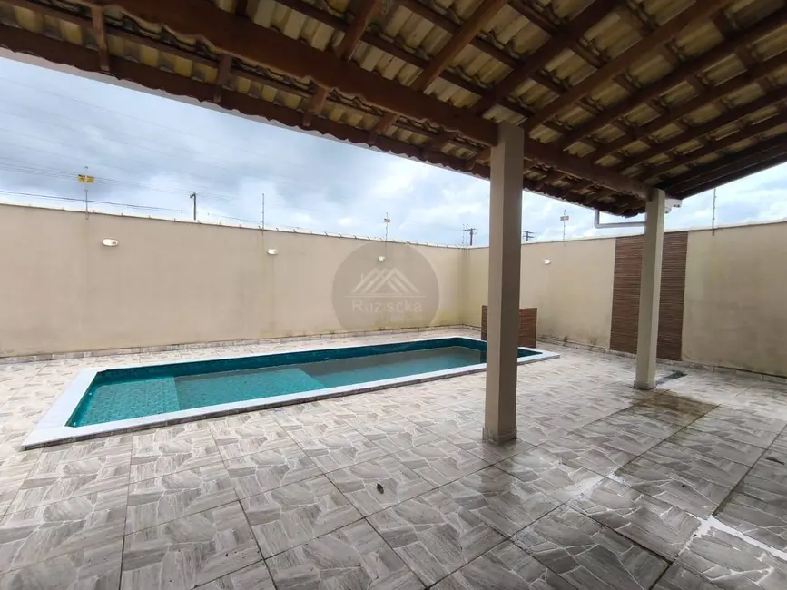 Foto 3 de Casa com 3 quartos à venda, 300m2 em Itanhaem - SP