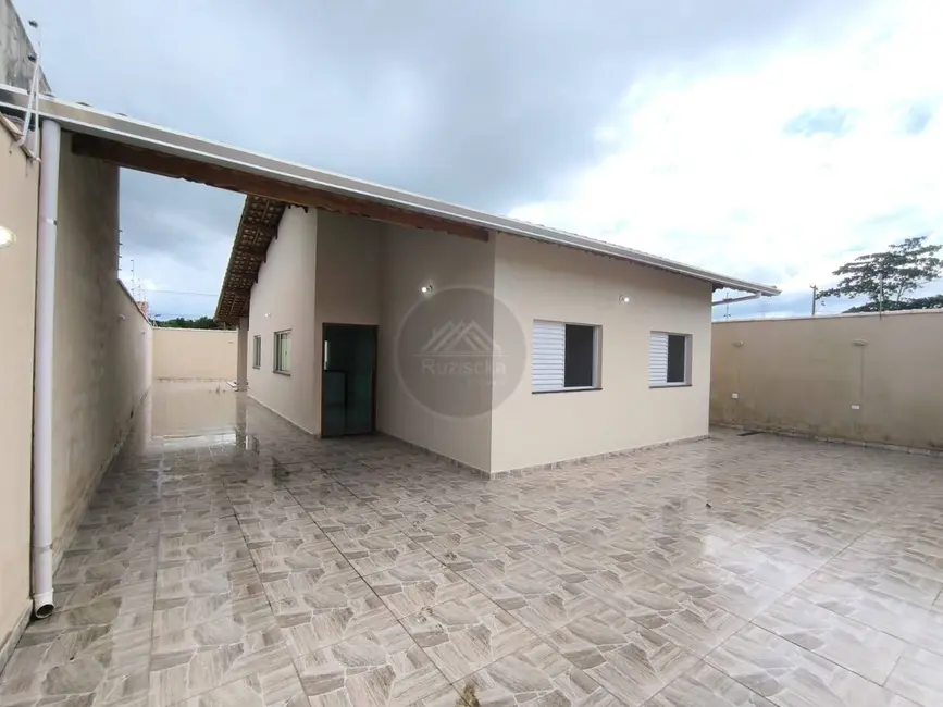 Foto 4 de Casa com 3 quartos à venda, 300m2 em Itanhaem - SP