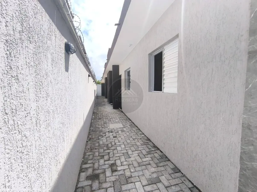 Foto 4 de Casa de Condomínio com 2 quartos à venda, 48m2 em Itanhaem - SP