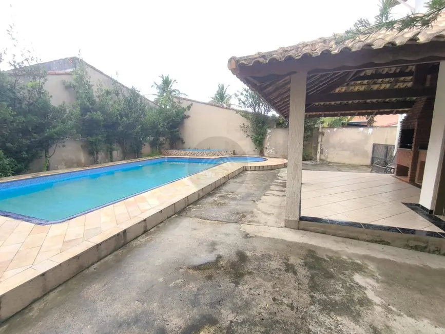 Foto 2 de Casa com 3 quartos à venda, 403m2 em Itanhaem - SP