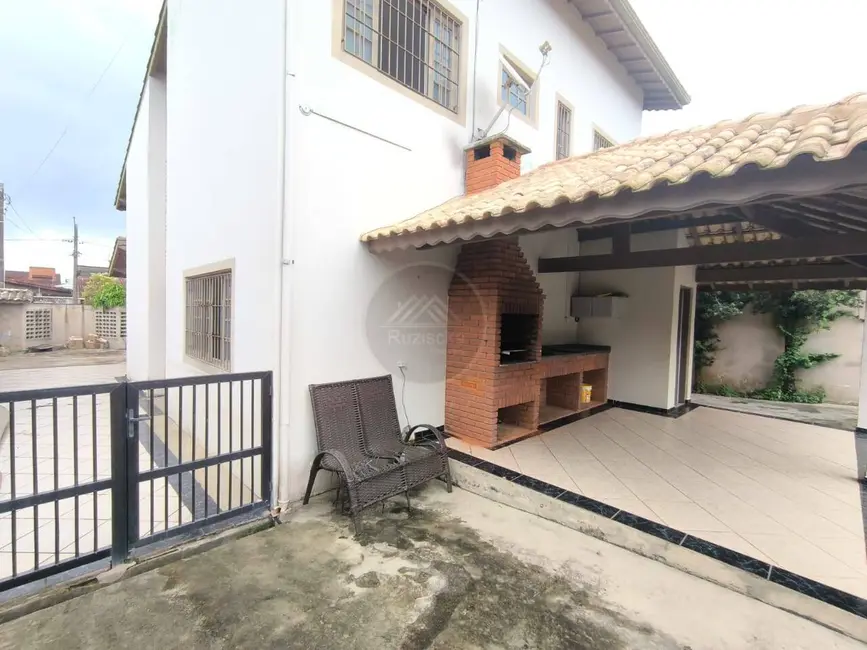 Foto 3 de Casa com 3 quartos à venda, 403m2 em Itanhaem - SP