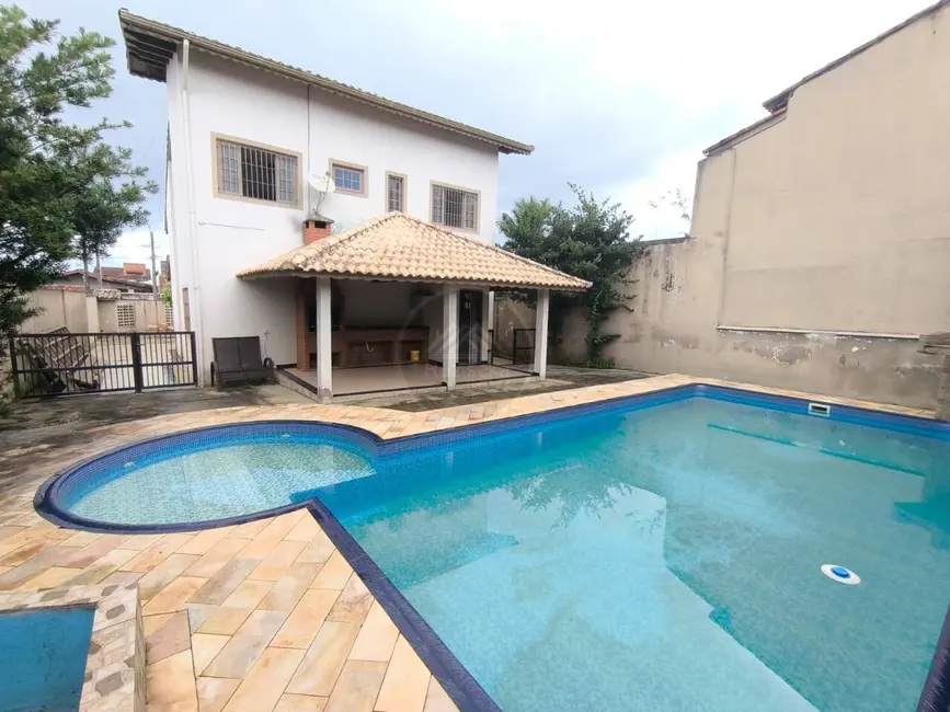 Foto 1 de Casa com 3 quartos à venda, 403m2 em Itanhaem - SP