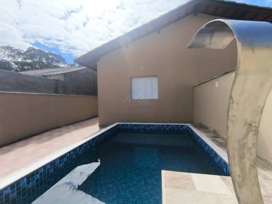 Foto 1 de Casa com 2 quartos à venda, 125m2 em Itanhaem - SP