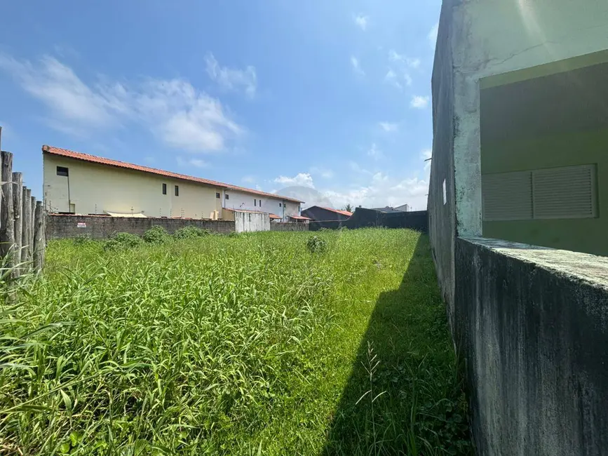 Foto 2 de Terreno / Lote à venda, 740m2 em Itanhaem - SP