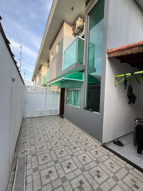 Foto 2 de Casa de Condomínio com 2 quartos à venda, 97m2 em Itanhaem - SP