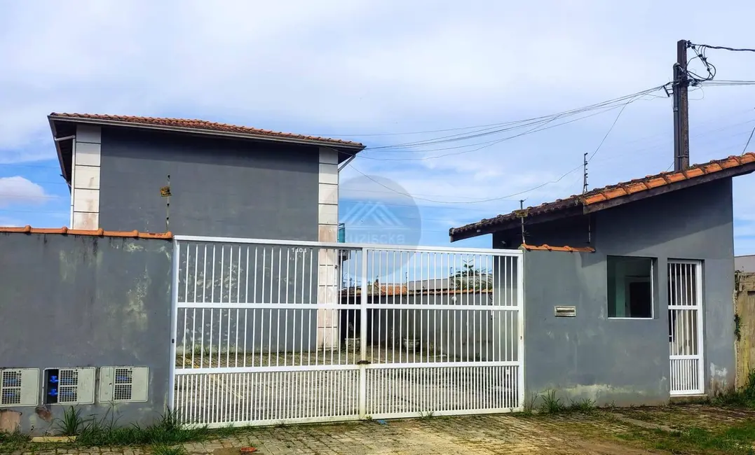 Foto 1 de Casa com 2 quartos à venda, 71m2 em Itanhaem - SP