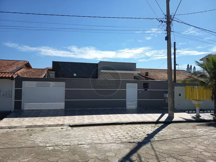 Foto 2 de Casa com 3 quartos à venda, 250m2 em Itanhaem - SP