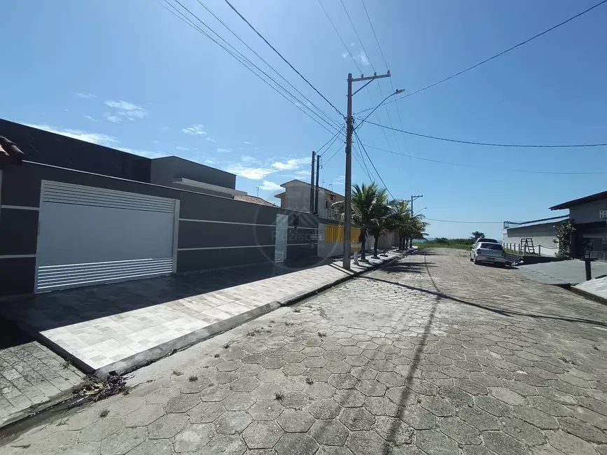 Foto 3 de Casa com 3 quartos à venda, 250m2 em Itanhaem - SP