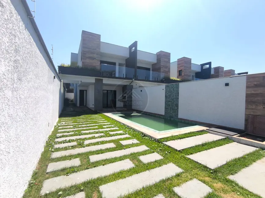 Foto 2 de Casa com 3 quartos à venda, 195m2 em Itanhaem - SP