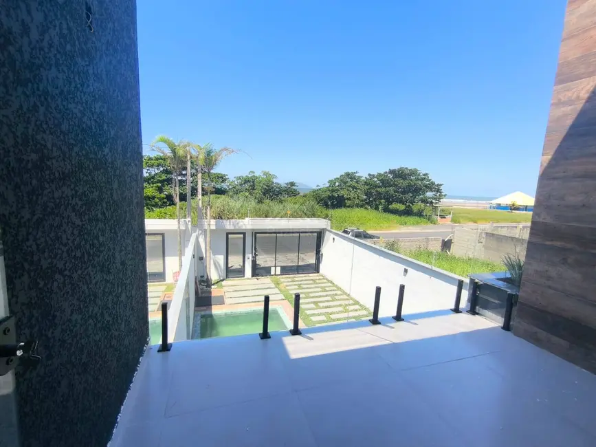 Foto 4 de Casa com 3 quartos à venda, 195m2 em Itanhaem - SP