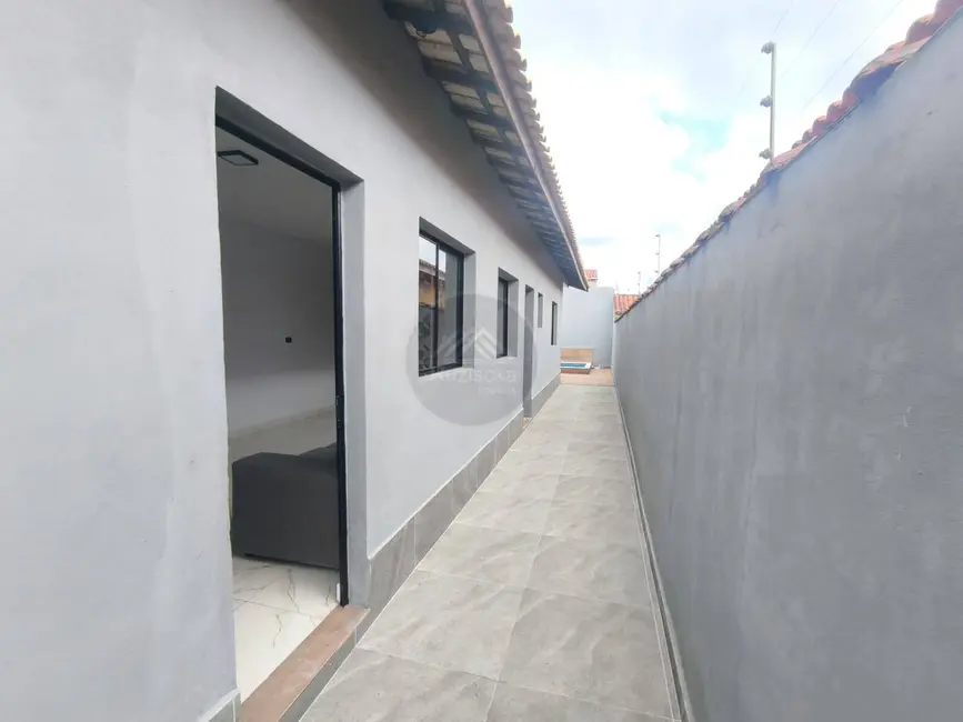 Foto 3 de Casa com 2 quartos à venda, 125m2 em Itanhaem - SP