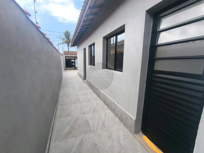 Foto 7 de Casa com 2 quartos à venda, 125m2 em Itanhaem - SP