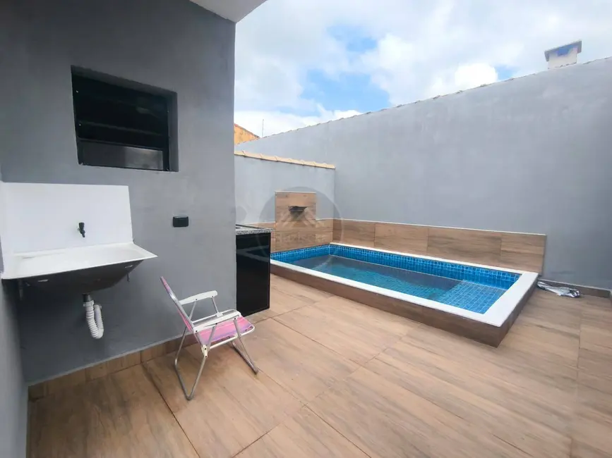 Foto 4 de Casa com 2 quartos à venda, 125m2 em Itanhaem - SP