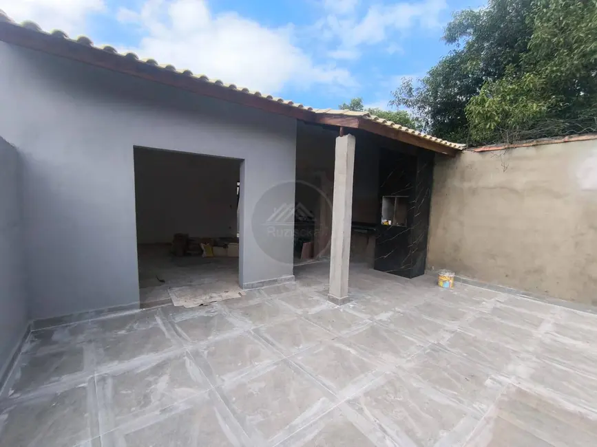 Foto 2 de Casa com 2 quartos à venda, 166m2 em Itanhaem - SP