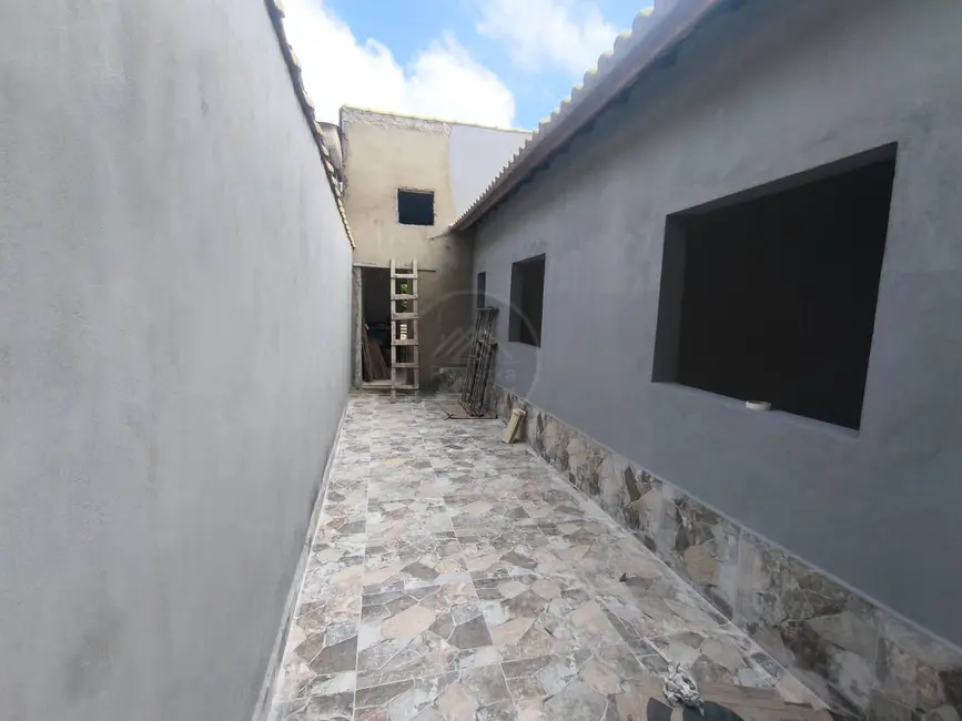 Foto 3 de Casa com 2 quartos à venda, 166m2 em Itanhaem - SP