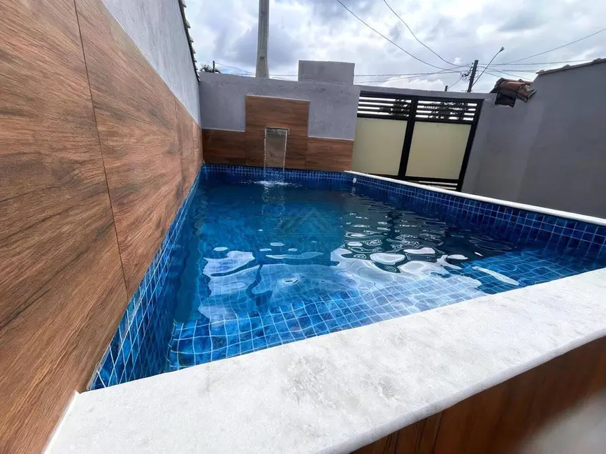 Foto 1 de Casa com 2 quartos à venda, 166m2 em Itanhaem - SP