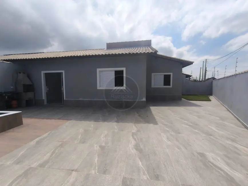 Foto 1 de Casa com 3 quartos à venda, 230m2 em Itanhaem - SP