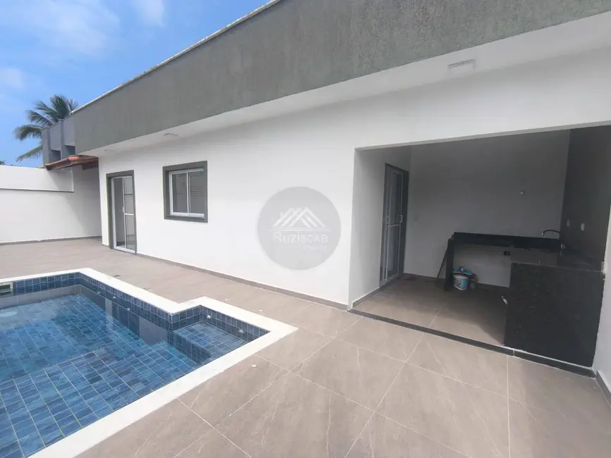 Foto 1 de Casa com 2 quartos à venda, 178m2 em Itanhaem - SP