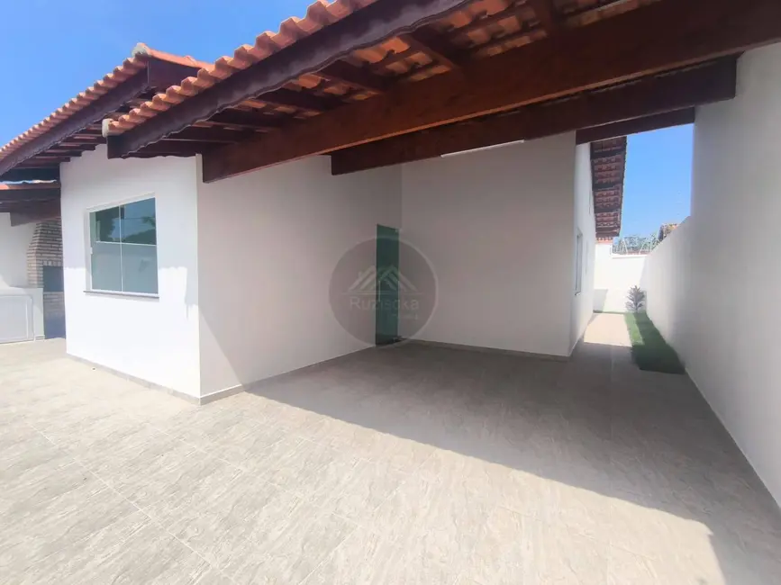 Foto 2 de Casa com 3 quartos à venda, 240m2 em Itanhaem - SP