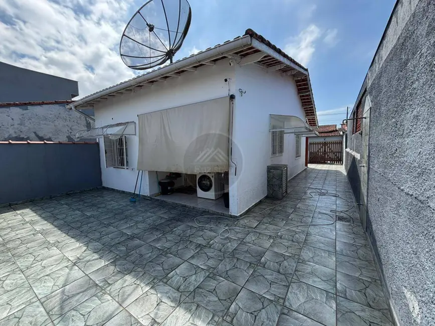 Foto 3 de Casa com 2 quartos à venda, 253m2 em Itanhaem - SP