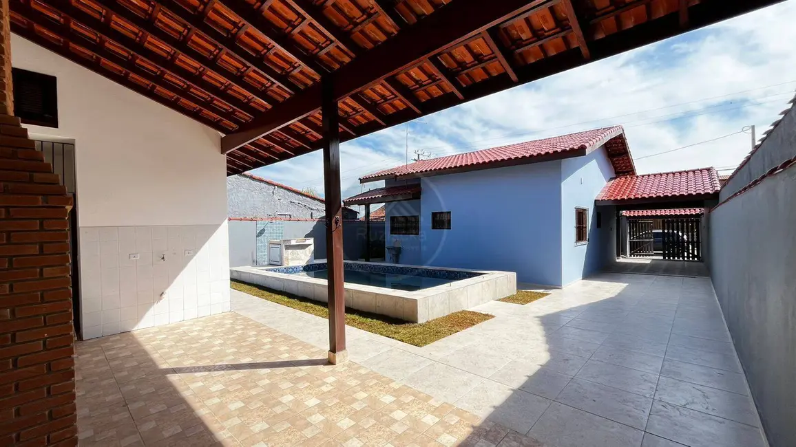 Foto 3 de Casa com 4 quartos à venda, 250m2 em Itanhaem - SP