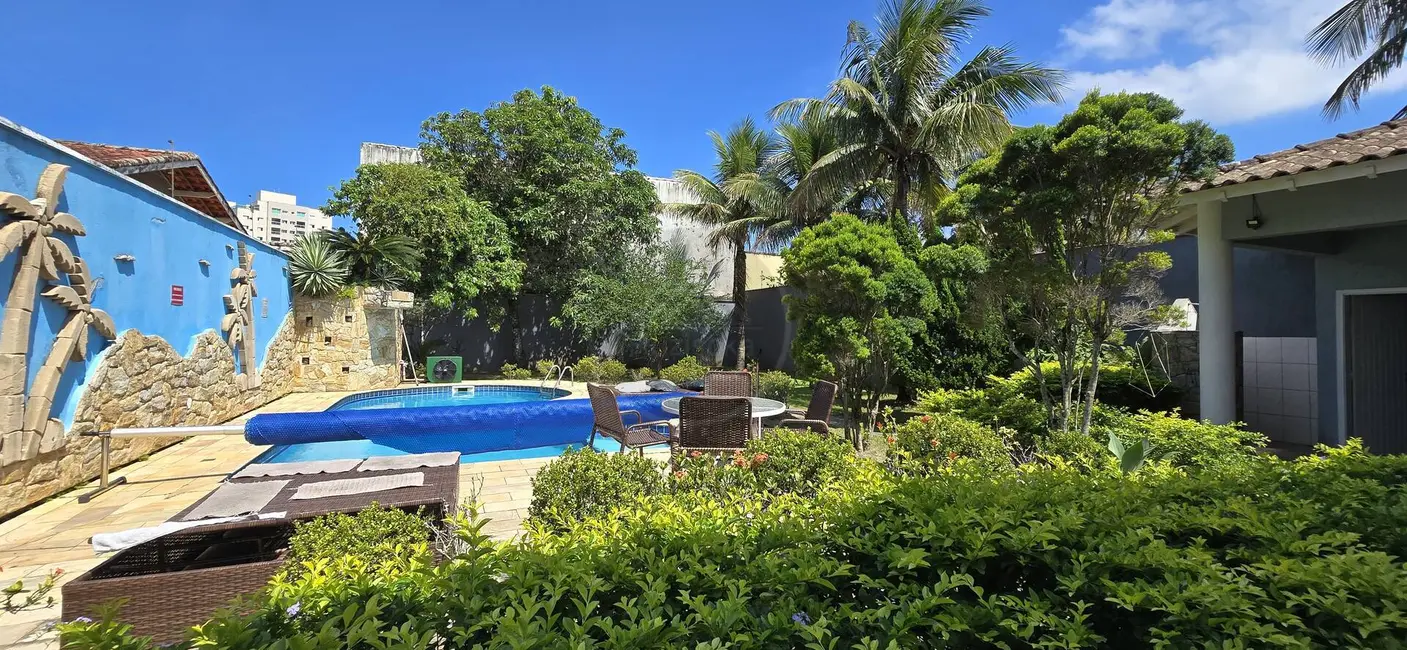 Foto 3 de Casa com 6 quartos à venda, 705m2 em Itanhaem - SP