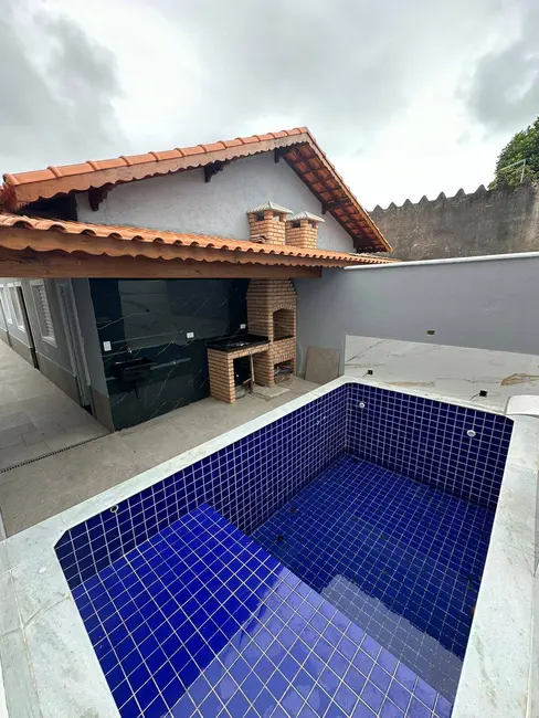 Casa com 2 quartos à venda, 125m2 em Itanhaem - SP - imagem 4 Foto 4 de Casa com 2 quartos à venda, 125m2 em Itanhaem - SP