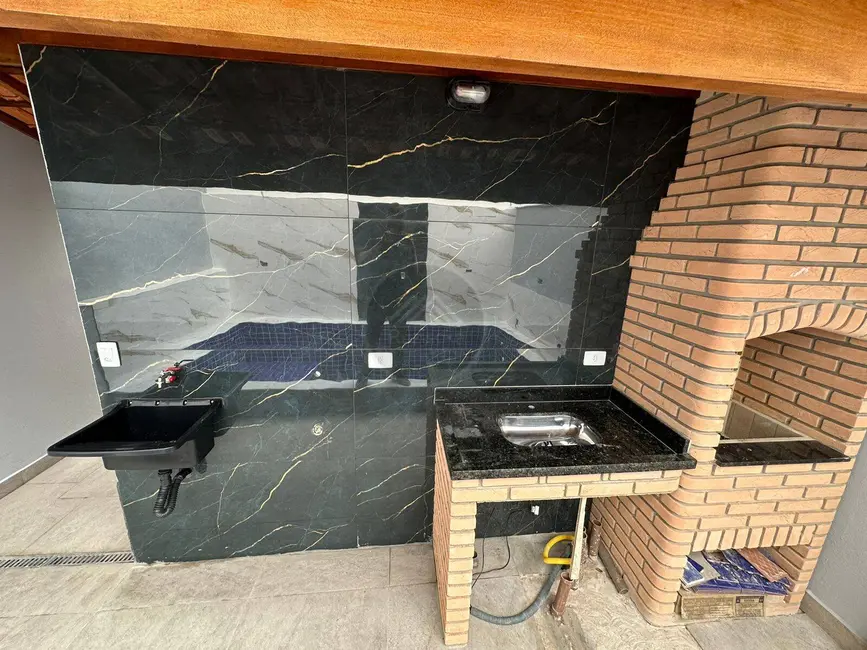Casa com 2 quartos à venda, 125m2 em Itanhaem - SP - imagem 5 Foto 5 de Casa com 2 quartos à venda, 125m2 em Itanhaem - SP