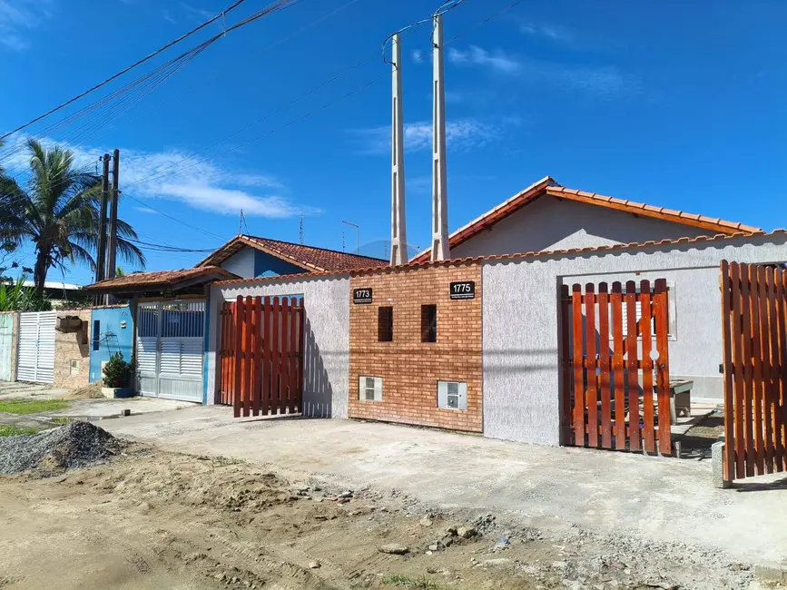 Foto 1 de Casa com 2 quartos à venda, 125m2 em Itanhaem - SP