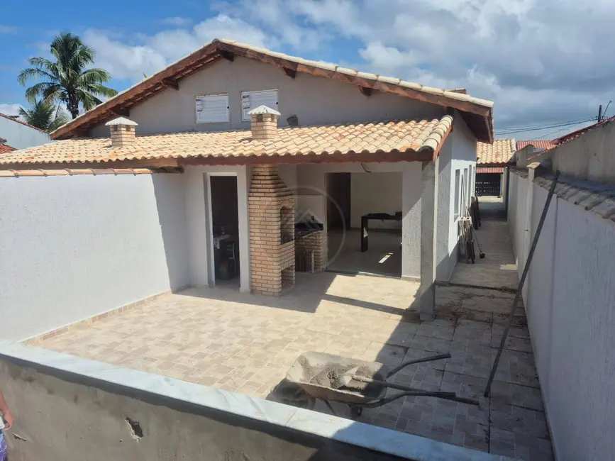 Foto 1 de Casa com 2 quartos à venda, 180m2 em Itanhaem - SP