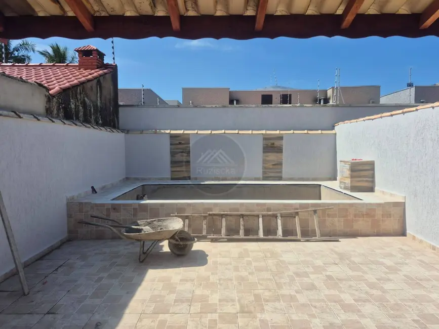 Foto 7 de Casa com 2 quartos à venda, 180m2 em Itanhaem - SP