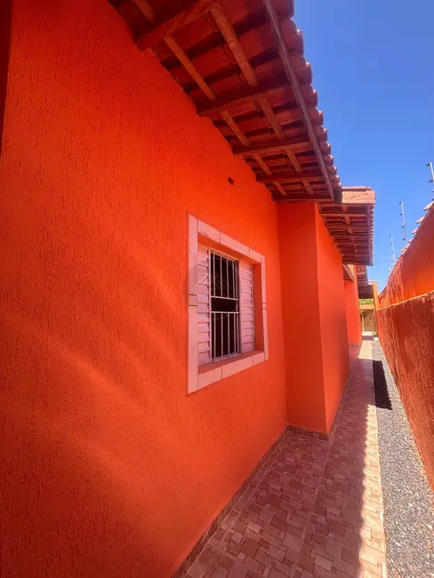 Foto 3 de Casa com 2 quartos à venda, 125m2 em Itanhaem - SP