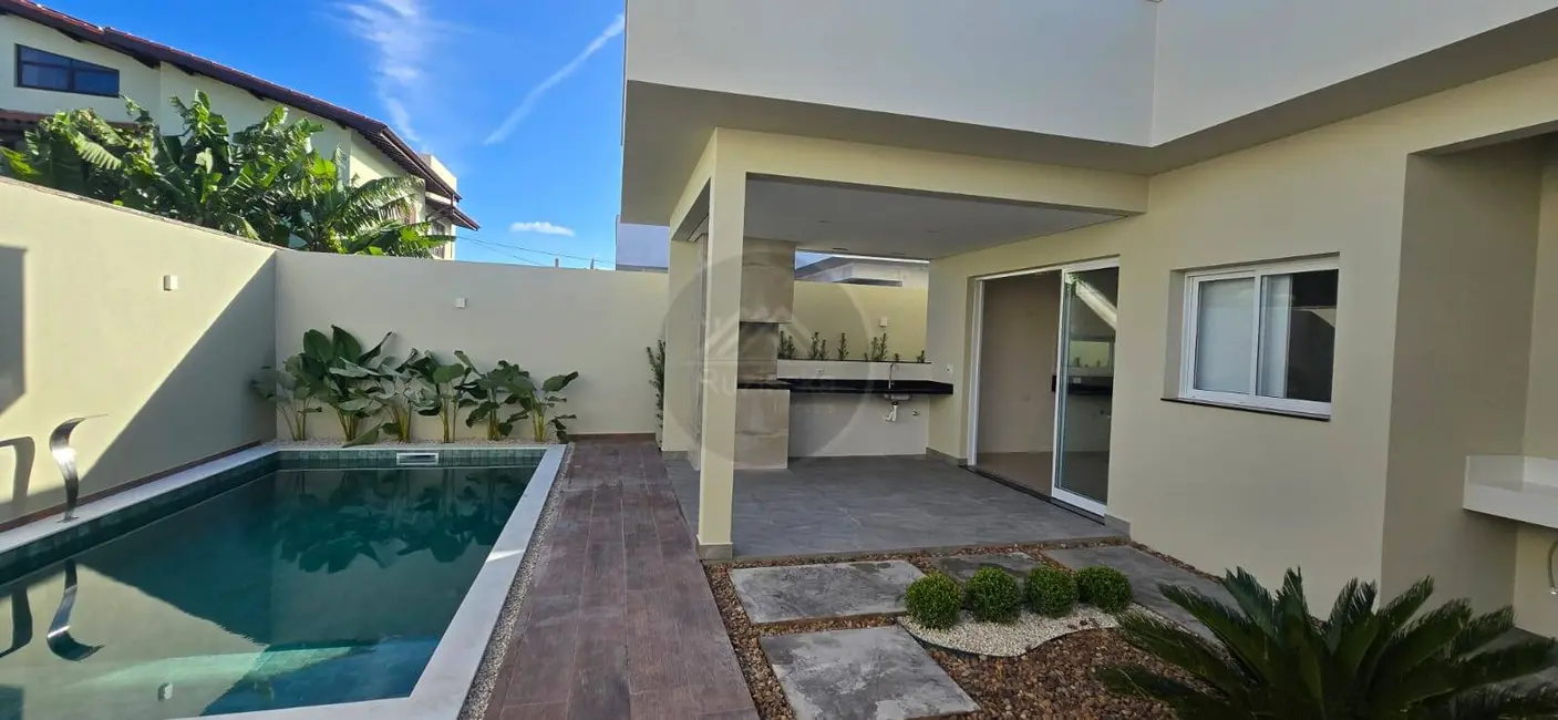 Foto 4 de Casa com 3 quartos à venda, 300m2 em Itanhaem - SP