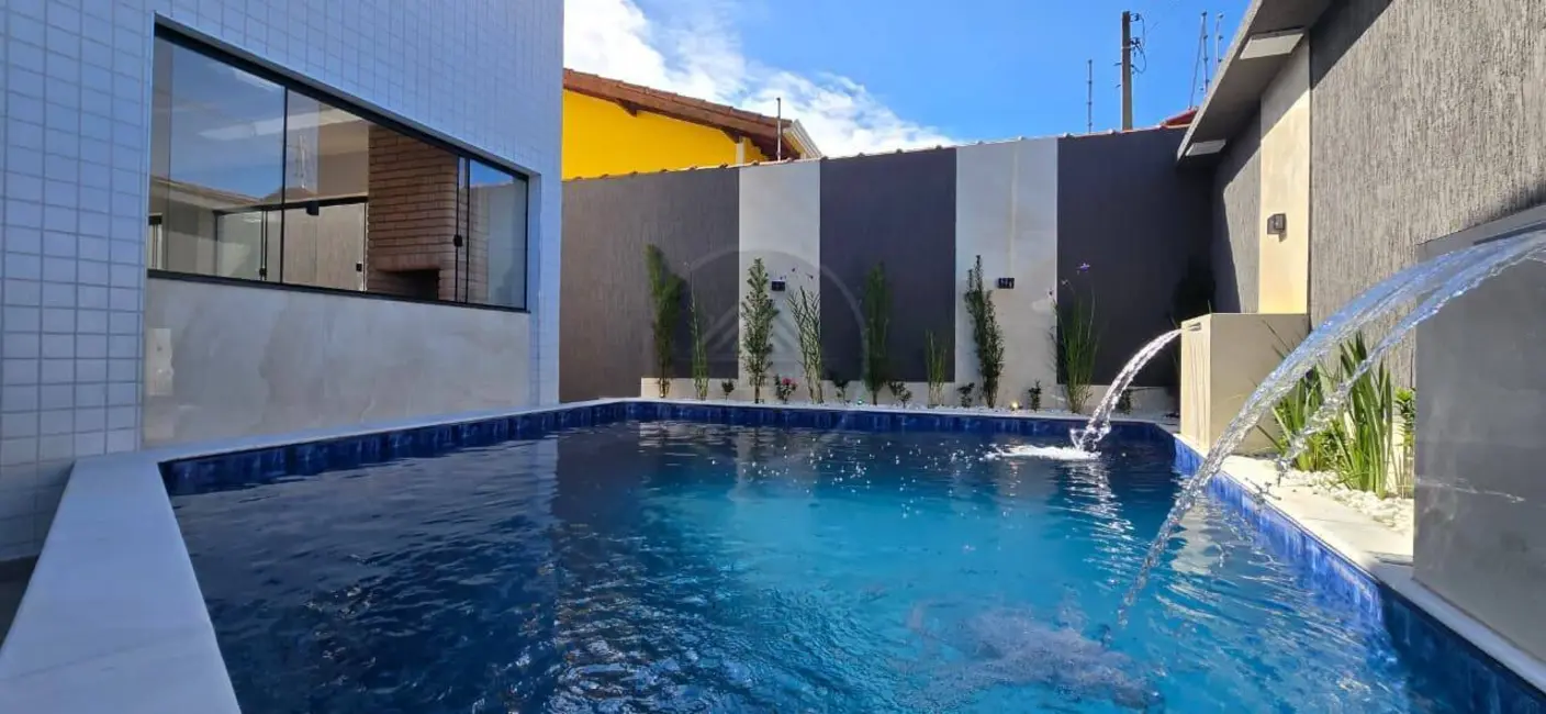 Foto 3 de Casa com 5 quartos à venda, 292m2 em Itanhaem - SP