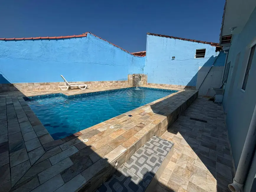 Casa com 2 quartos à venda, 262m2 em Itanhaem - SP - imagem 4 Foto 4 de Casa com 2 quartos à venda, 262m2 em Itanhaem - SP