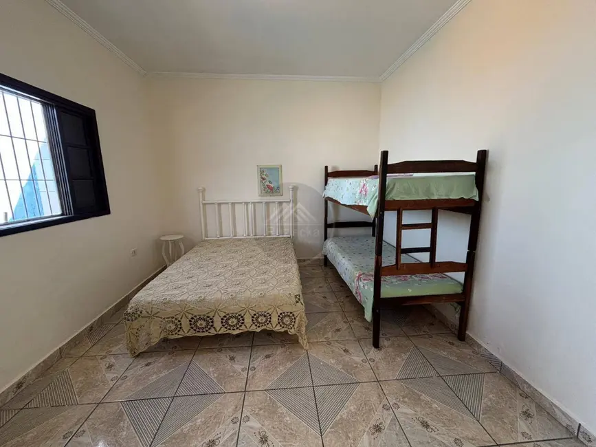 Casa com 2 quartos à venda, 262m2 em Itanhaem - SP - imagem 5 Foto 5 de Casa com 2 quartos à venda, 262m2 em Itanhaem - SP